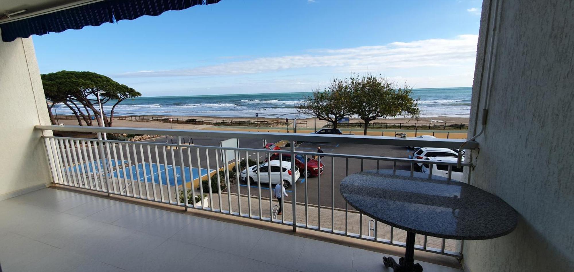 Irta Playa Apartment *